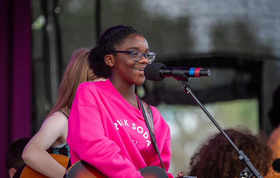 img_aboutus About Us